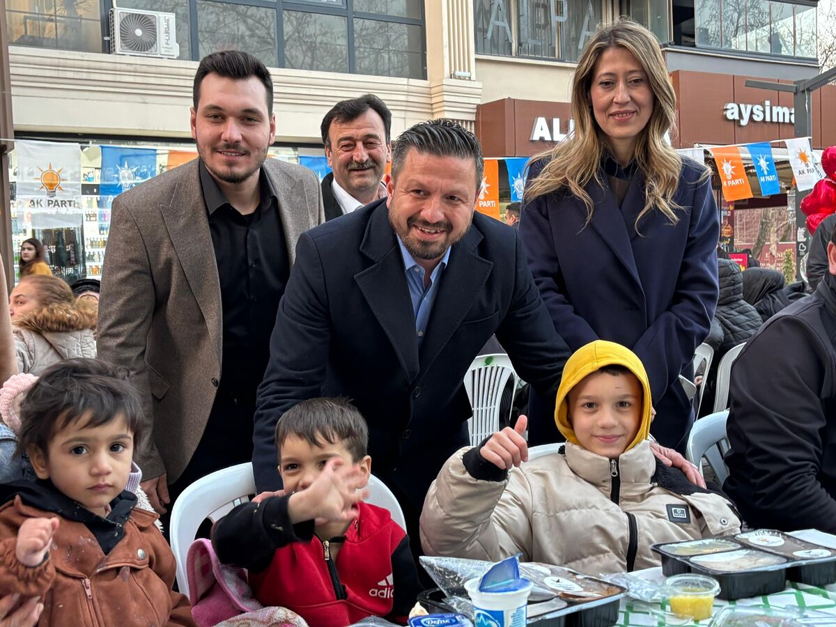 Aydemir 10 Bin Kişiyle Aynı Sofrada Buluştu a90a3110 b485 4751 a0d4 1f4eff4fad02 - Marmara Bölge Gazetesi