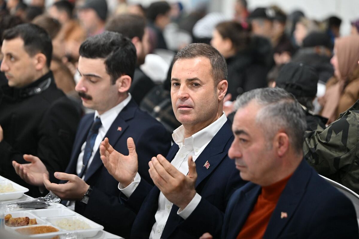 Manyas’ta Gönüller İftar Sofrasında Buluştu b69010b2 1d85 4d22 a484 16484f57883e - Marmara Bölge Gazetesi