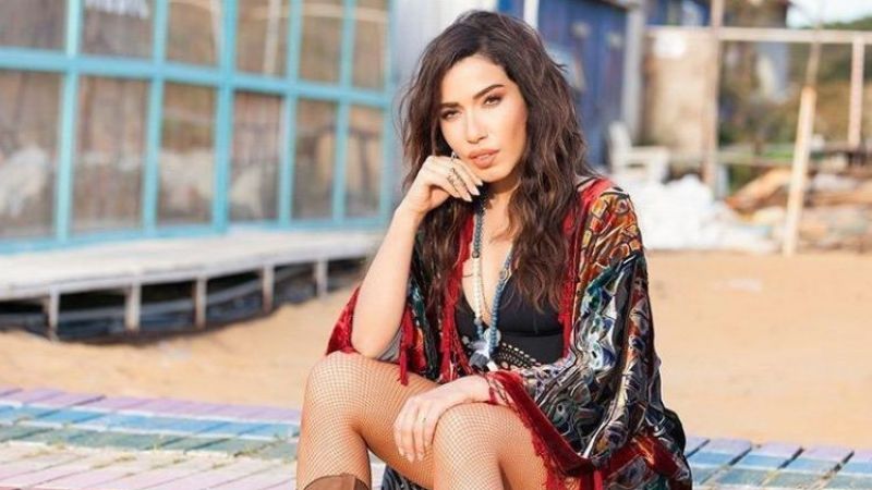 Demet Akalın Tartışması Büyüdü: Burcu Güneş ile İrem Derici Birbirine Girdi burcu gunes 1660298133 - Marmara Bölge Gazetesi
