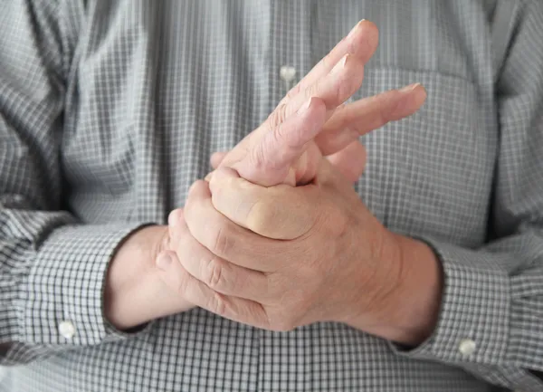 depositphotos 18899345 stock photo man with numbness in hand - Marmara Bölge Gazetesi