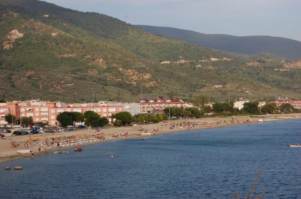Erdek’in en geniş ve ferah sahillerinden biri olan Ocaklar Halk
