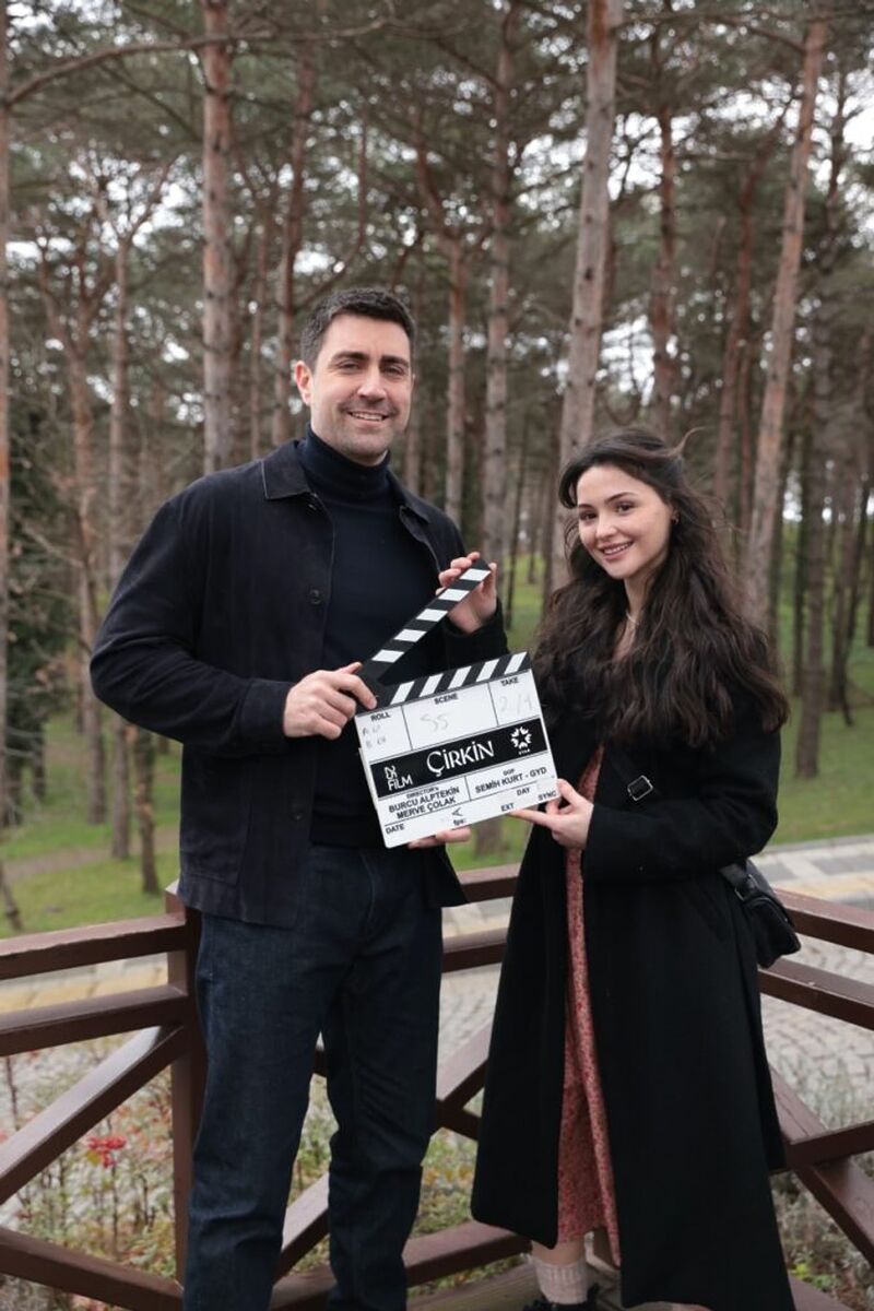 Çirkin Dizisinde Yaş Farkı Tartışması s 26e2d2db403f744bbe9c9037e9e2c8d5e7c0e6e7 - Marmara Bölge Gazetesi