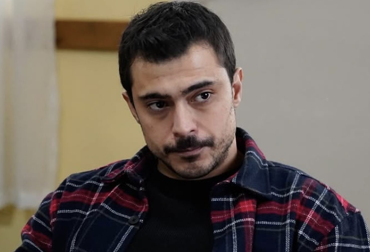 Başarılı oyuncu Doğaç Yıldız, sevgilisi Başak Çoruh’a Mısır’da unutulmaz bir