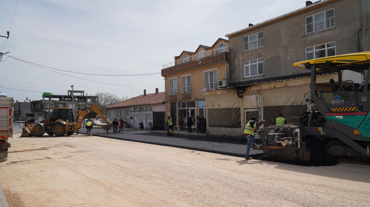 Balıkesir’de yıllardır bakımsız kalan ve vatandaşlara zor anlar yaşatan mahalle