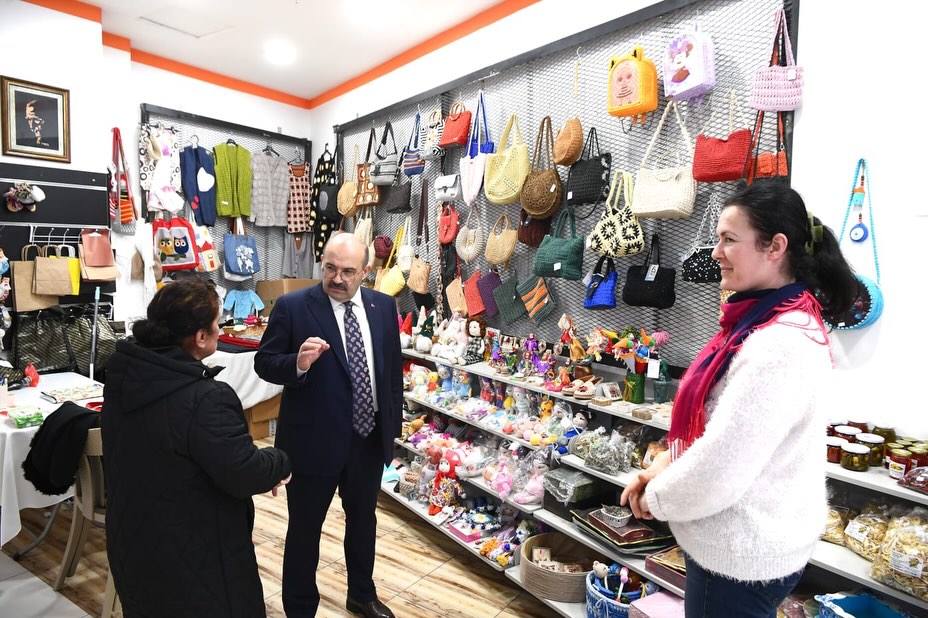 Balıkesir’de Uygun Fiyatlı “El Emeği ve Geleneksel Ürünler Pazarı”Açıldı 657286333 18330824275222704 4470759540842994607 n - Marmara Bölge Gazetesi