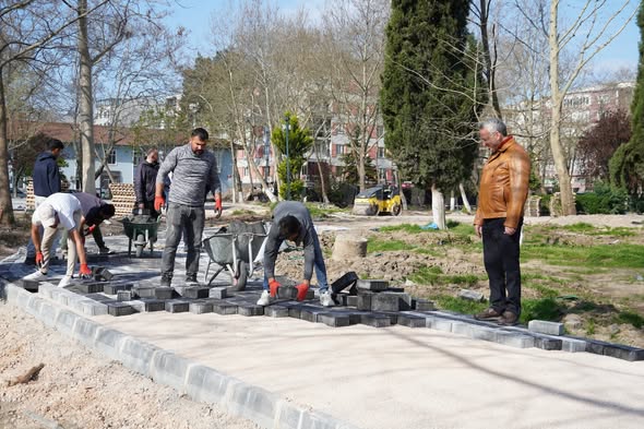 Susurluk’ta park yenilemeden mahalle düzenlemelerine kadar birçok çalışma aynı anda