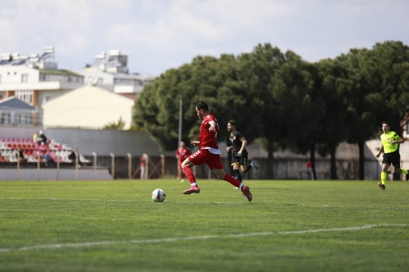 Burhaniye Belediyespor, Süper Amatör Lig’de sergilediği performansla adından söz ettirmeye