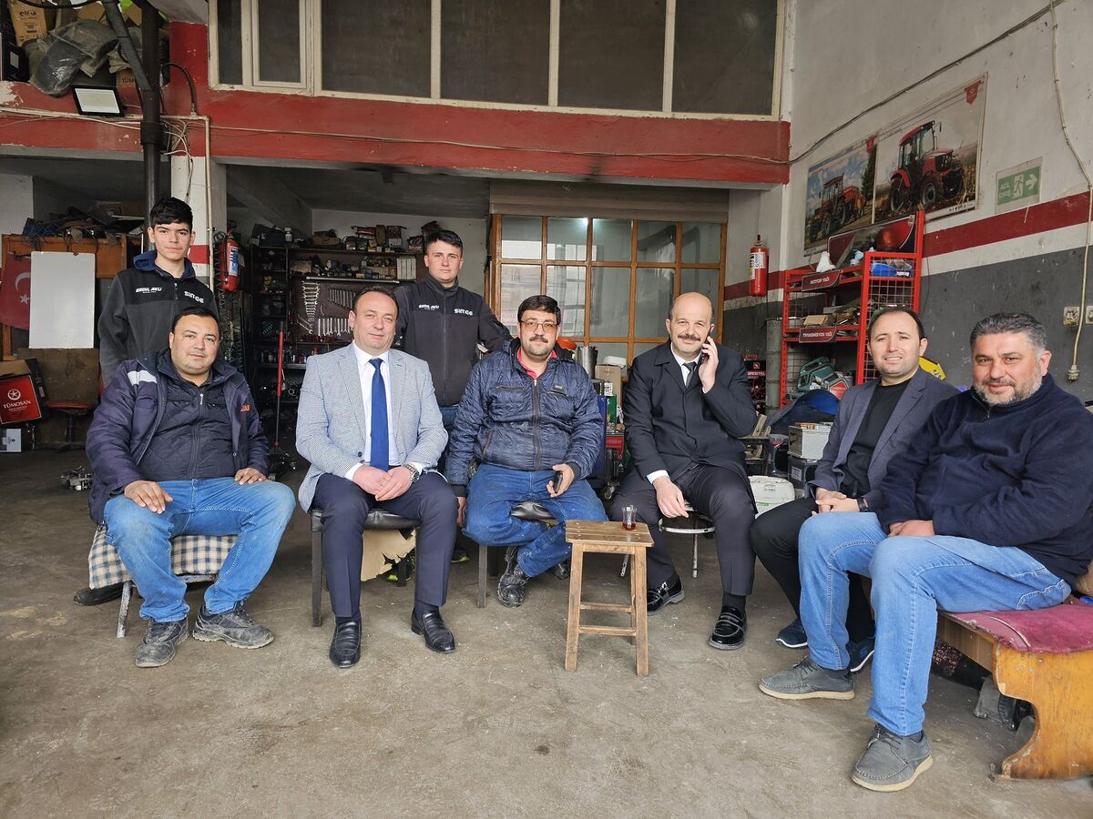Balıkesir’de Yapımı Süren Halı Sahada İnceleme! 670402371 122217101996335762 2050014951210866957 n - Marmara Bölge Gazetesi