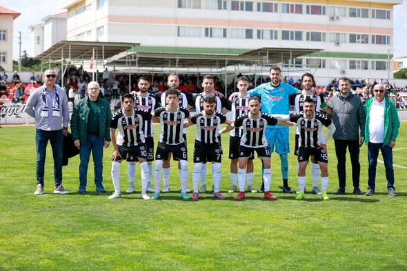 Burhaniye Belediyespor’dan Kritik Galibiyet! 670436918 1424922239674140 3934643170902684792 n - Marmara Bölge Gazetesi