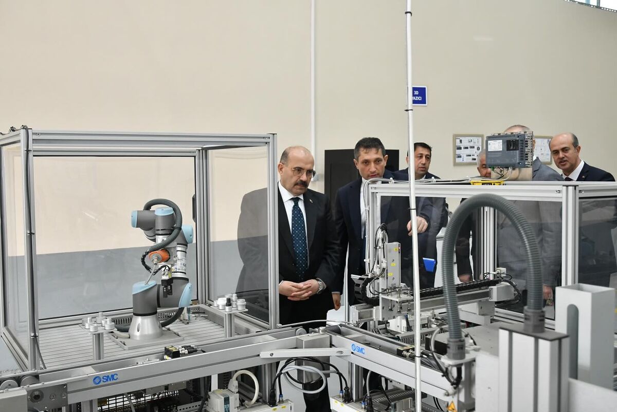 Balıkesir Valisi İsmail Ustaoğlu, OSB Mesleki ve Teknik Eğitim Merkezi’ni
