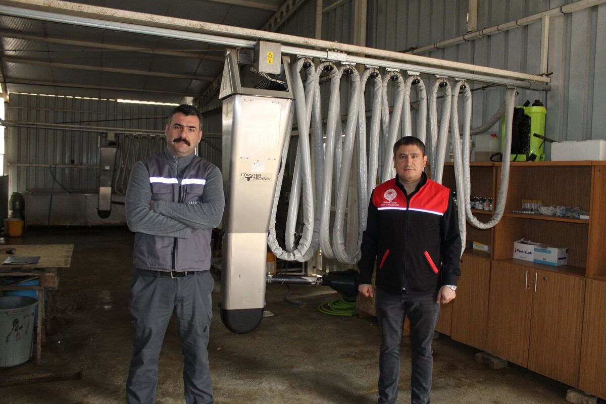 Balıkesir’de Kurban Bayramı Öncesi Çiftlikler İnceleniyor! 672642374 1364237715747087 9179672977515488479 n - Marmara Bölge Gazetesi