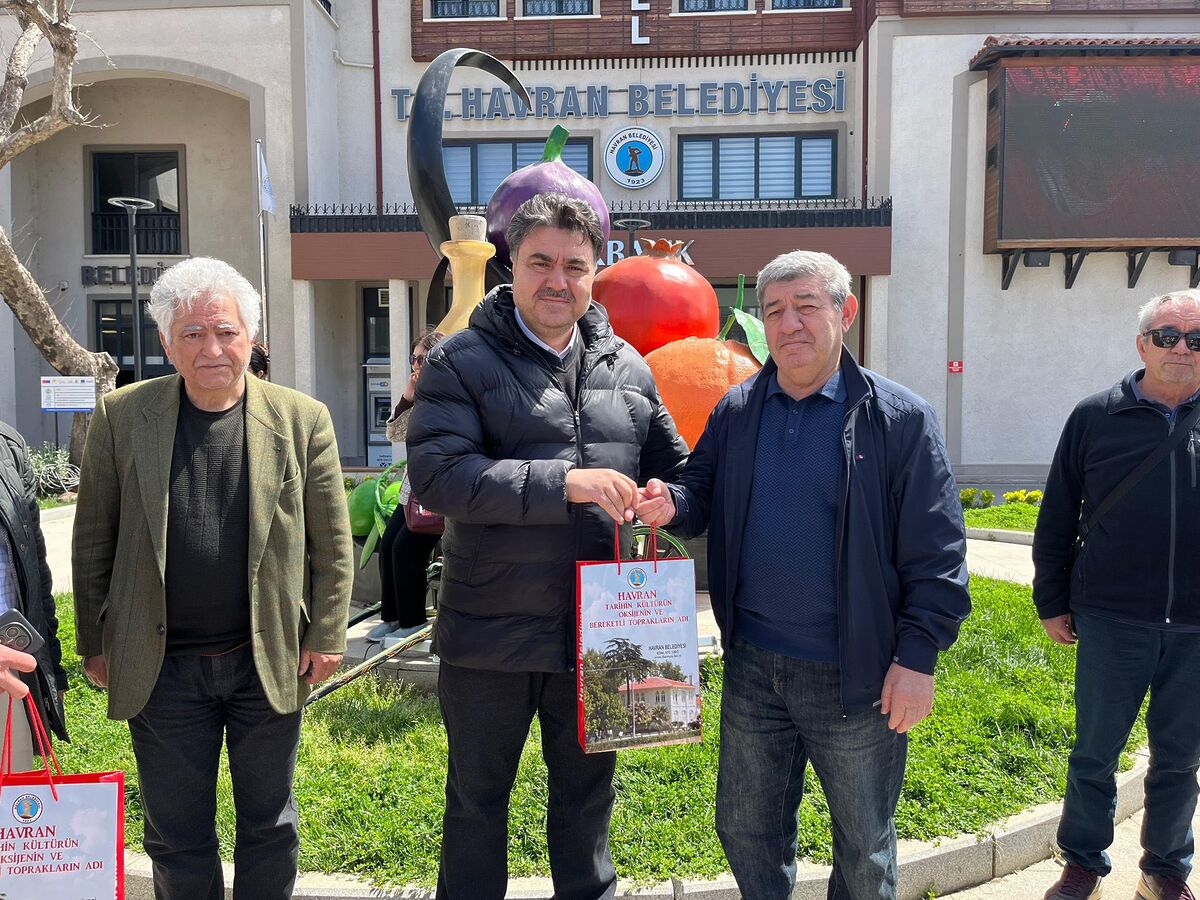 Yörük Türkmen Sempozyumu Havran’da Büyük İlgi Gördü 674721969 1277245951259485 2083709490737697050 n - Marmara Bölge Gazetesi