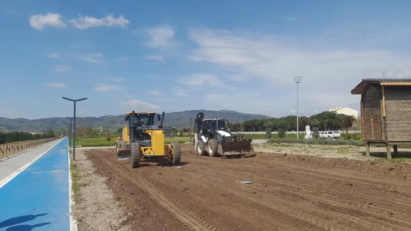 Dün Kepsut genelinde birçok alanda yürütülen çalışmalar dikkat çekti. Belediye