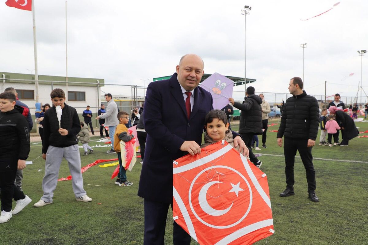 Gönen’de Ücretsiz Uçurtma Festivali 678601498 1428911562612210 4257237404580636300 n - Marmara Bölge Gazetesi