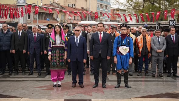 Sındırgı’da Bayram Coşkusu Zirvede! 679574030 26813122664992363 4727673725501673228 n - Marmara Bölge Gazetesi
