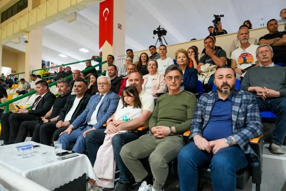 Burhaniye’den Alkış Alan Final 684212824 1587397602355929 8249102639691995520 n - Marmara Bölge Gazetesi