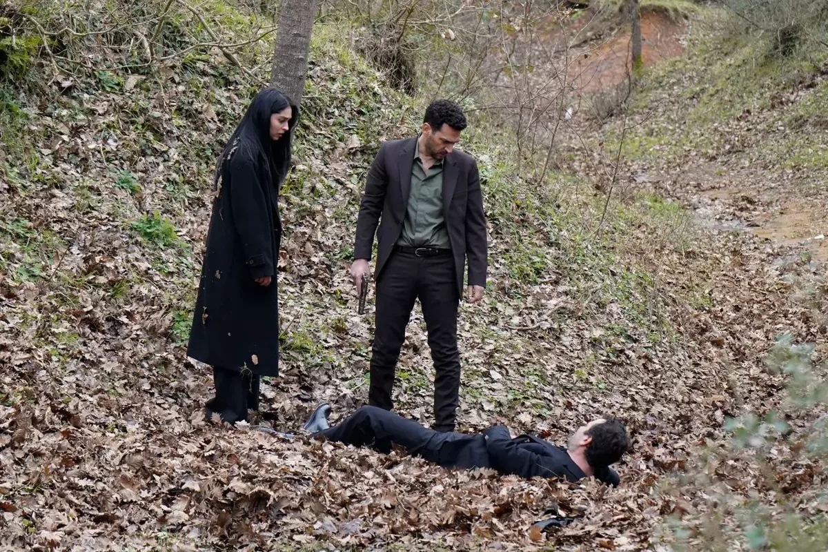 Güller ve Günahlar 23. Bölümde Neler Oldu? Sırlar Ortaya Saçıldı, Serhat’ın Hayatını Değiştiren Gerçek Herkesi Şoke Etti 69cf69bba47f78a539c02aba - Marmara Bölge Gazetesi
