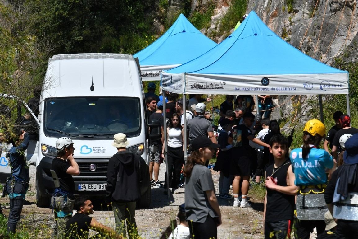 Balıkesir’de Kaya Tırmanış Şenliği 75c33cb2 d63b 40e8 8425 7ab6528fd478 - Marmara Bölge Gazetesi