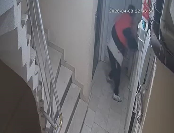 Koridora Tuvaletini Yaptı AW677289 01 - Marmara Bölge Gazetesi