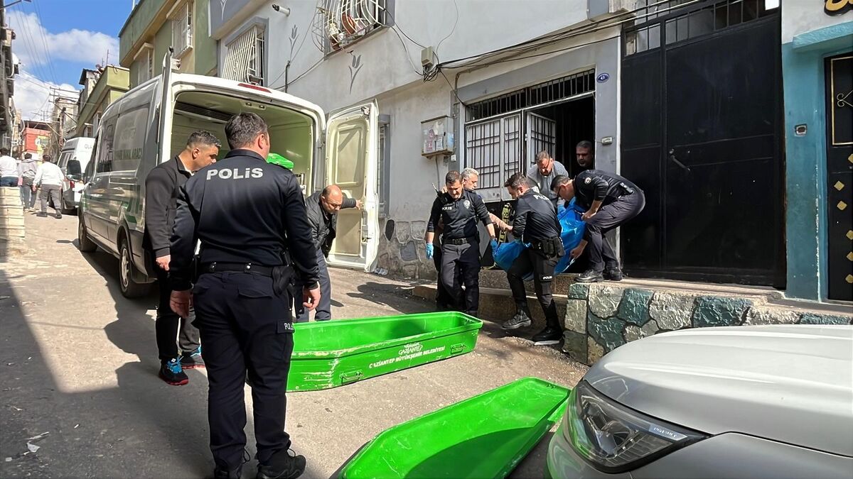 14 Yaşındaki Kızı Fenomen Cin Ali’yi Öldürdü! AW691030 01 - Marmara Bölge Gazetesi