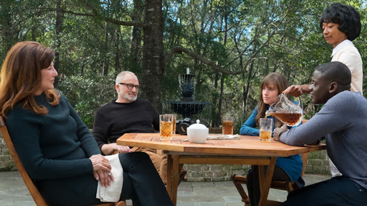 İzlerken Nefesinizi Tutacaksınız! Eleştirmenlerden Tam Not Alan En İyi 20 Korku ve Gerilim Filmi Get Out - Marmara Bölge Gazetesi