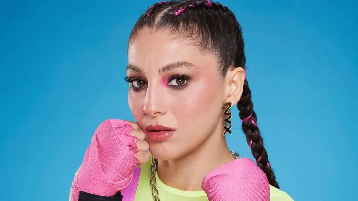 Ekranların sevilen yarışması Survivor ile adını geniş kitlelere duyuran Serenay