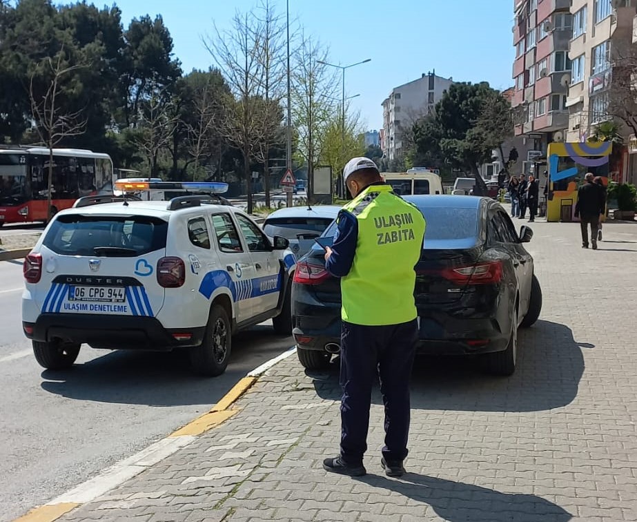 Balıkesir’de Kaldırıma Park Edenlere Ceza Yağmuru! WhatsApp Image 2026 04 08 at 11.53.48 1 - Marmara Bölge Gazetesi