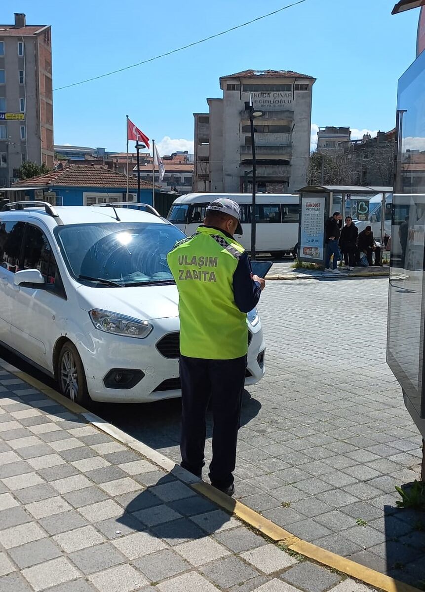 Balıkesir’de Kaldırıma Park Edenlere Ceza Yağmuru! WhatsApp Image 2026 04 08 at 11.53.48 - Marmara Bölge Gazetesi