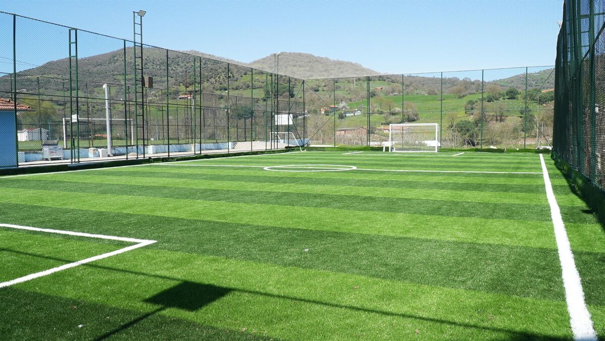 Balıkesir’de gençlerin sporla buluşması için harekete geçildi. Büyükşehir Belediyesi, hem