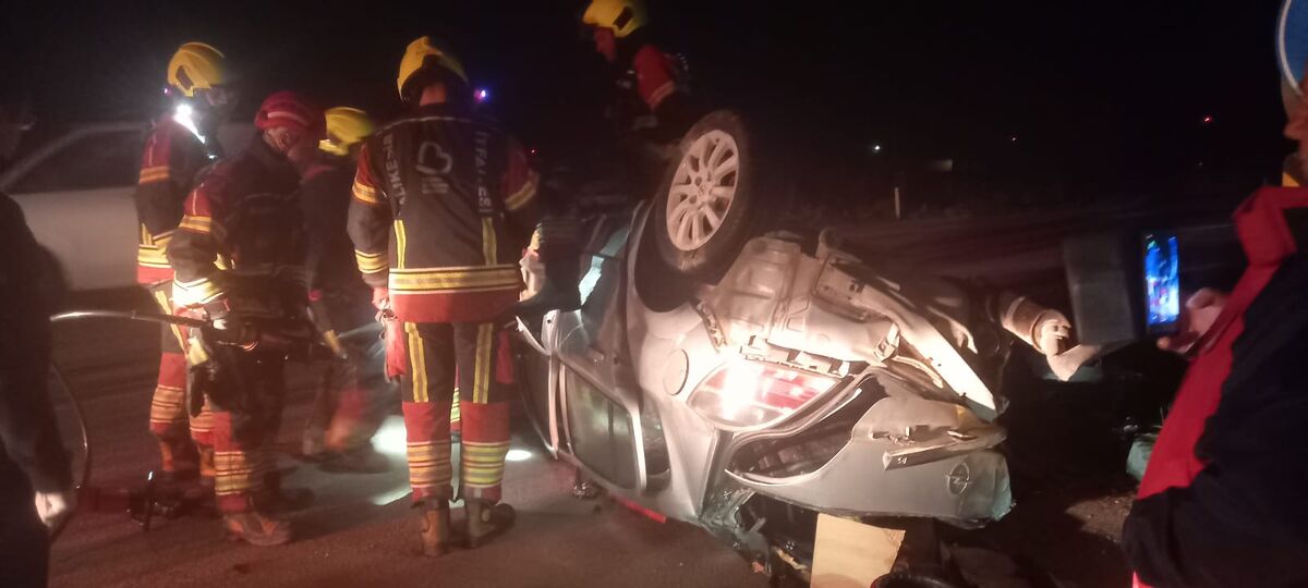 Bandırma-Çanakkale karayolunda meydana gelen korkunç kazada, kontrolden çıkan otomobilin takla