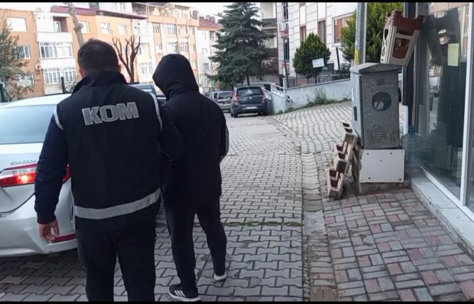 Bandırma merkezli yürütülen rüşvet ve kişisel veri soruşturmasında 15 kişi