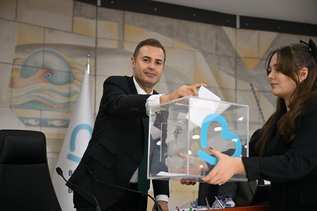 Balıkesir Meclisinde Kritik Oylama! WhatsApp Image 2026 04 14 at 20.48.39 - Marmara Bölge Gazetesi