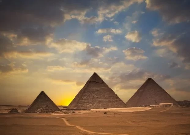 Yüzyıllardır merak edilen Giza Büyük Piramidi’nin nasıl inşa edildiği sorusuna