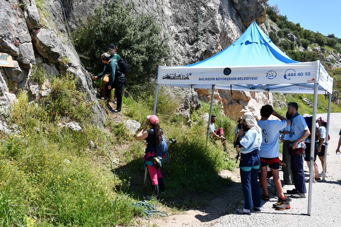 Balıkesir’de Kaya Tırmanış Şenliği fcf63873 a098 4b5d 9451 ca804f8d6287 - Marmara Bölge Gazetesi