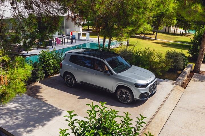 Mercedes-Benz, tamamen elektrikli yeni GLB modelini Türkiye pazarına özel bir