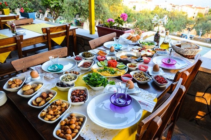 Edremit’e Bir Adım Mesafede Olan Bu Köyde Zamanı Unutacaksınız! kaymak tepesi - Marmara Bölge Gazetesi