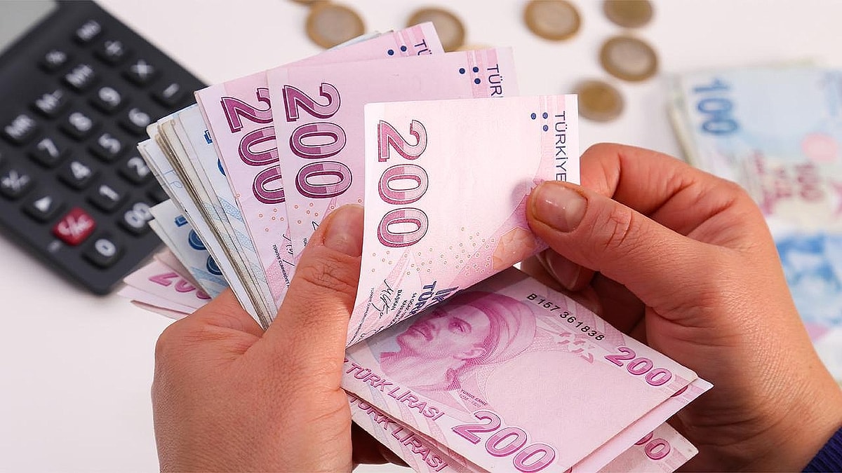Türk Lirası mevduat faizlerinde rekabet hız kesmeden devam ediyor. Bankaların