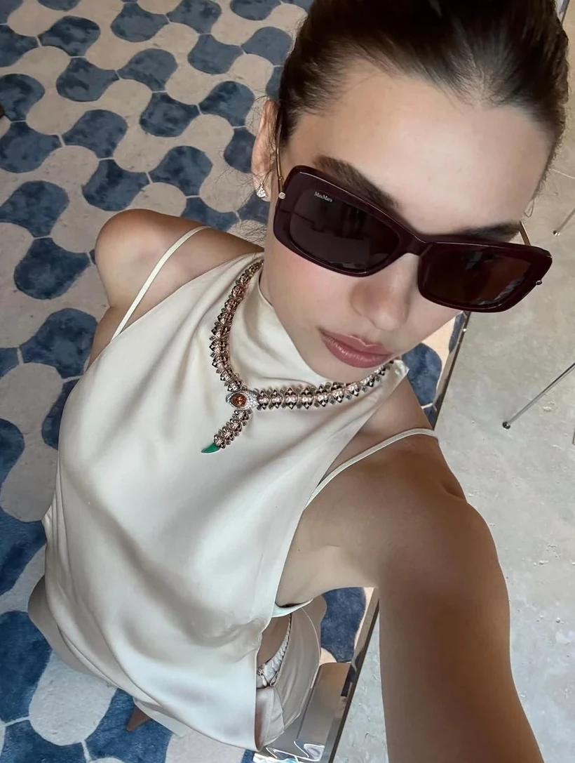 Afra Saraçoğlu’nun İddialı Pozları Sosyal Medyayı Salladı whatsapp image 2026 04 03 at 13 od6v - Marmara Bölge Gazetesi