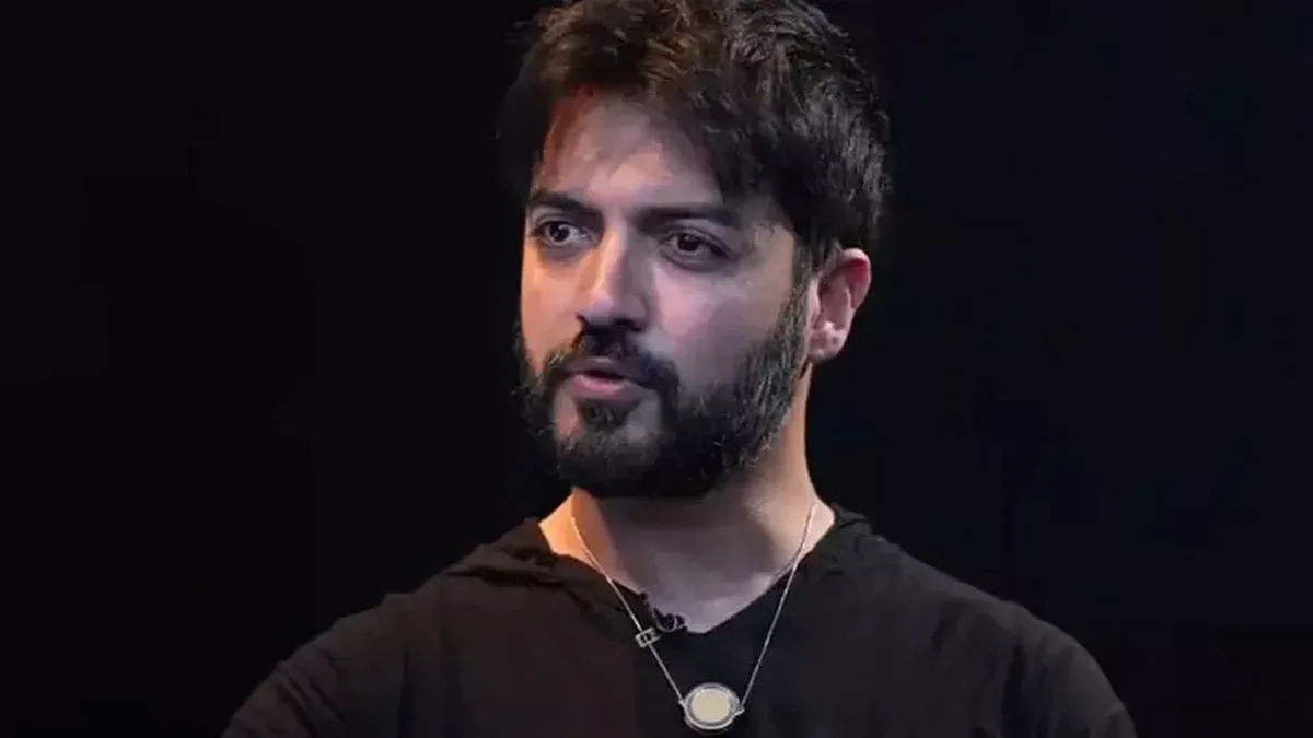 Gazeteci Mustafa Kadir Mercan, şarkıcı Yusuf Güney’in gözaltına alındığını duyurdu.