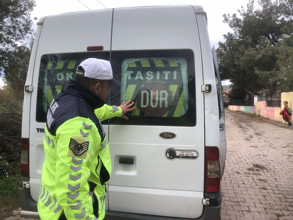 Balıkesir’de Okul Çevrelerine Sıkı Denetim! 1 - Marmara Bölge Gazetesi