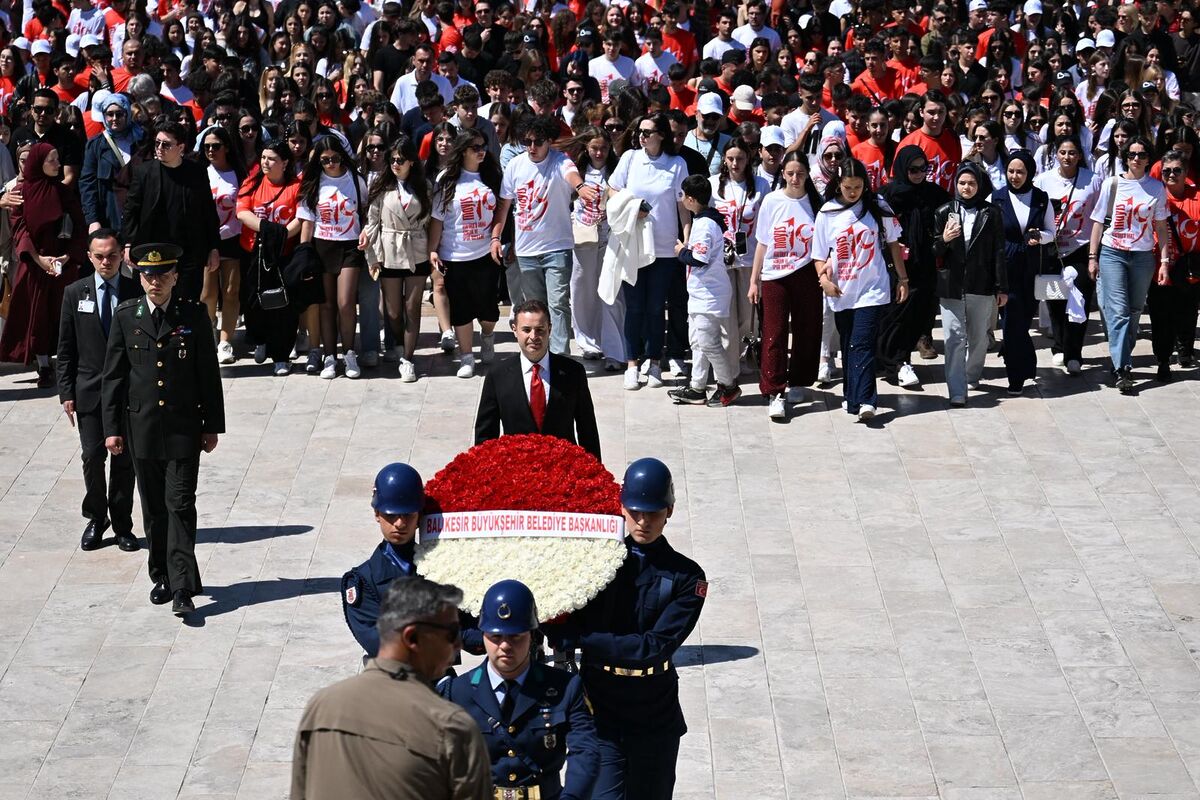 Kuvayımilliye Gençleri Ata’nın Huzurunda Buluştu 13593095 28a9 46fd 9286 3e956ae004a9 - Marmara Bölge Gazetesi