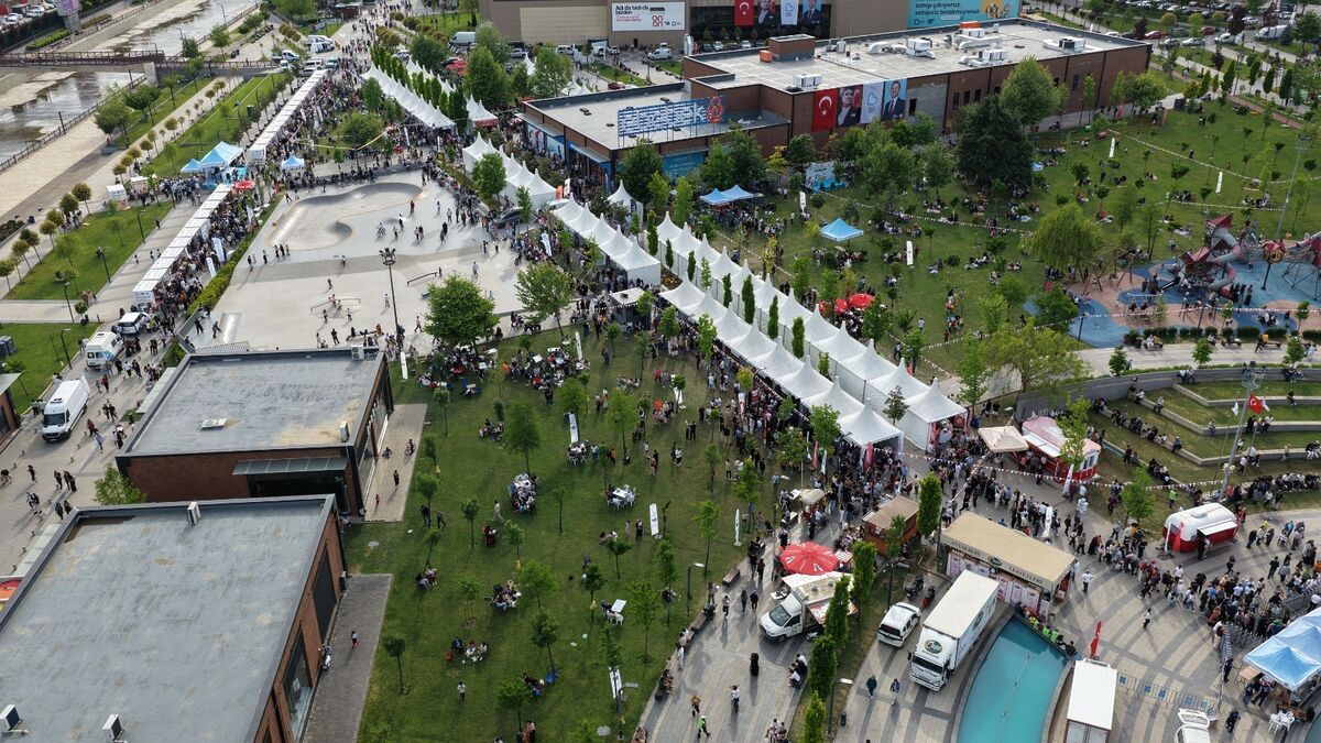 Dev Kokoreçten Ünlü Şeflere GastroFest’te Renkli Görüntüler 4dc11a70 8947 4d65 af8d 602544ea1091 - Marmara Bölge Gazetesi
