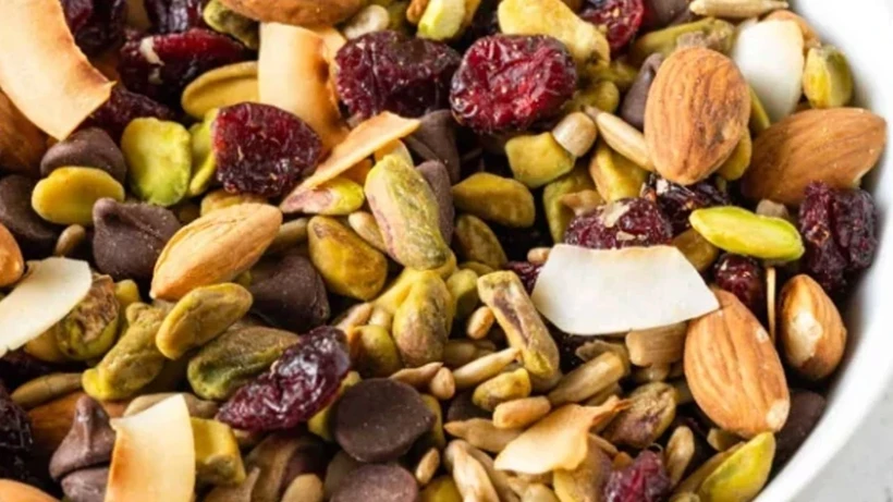 Magnezyum, vücudun sağlıklı işleyişinde kritik rol oynayan minerallerden biri olarak