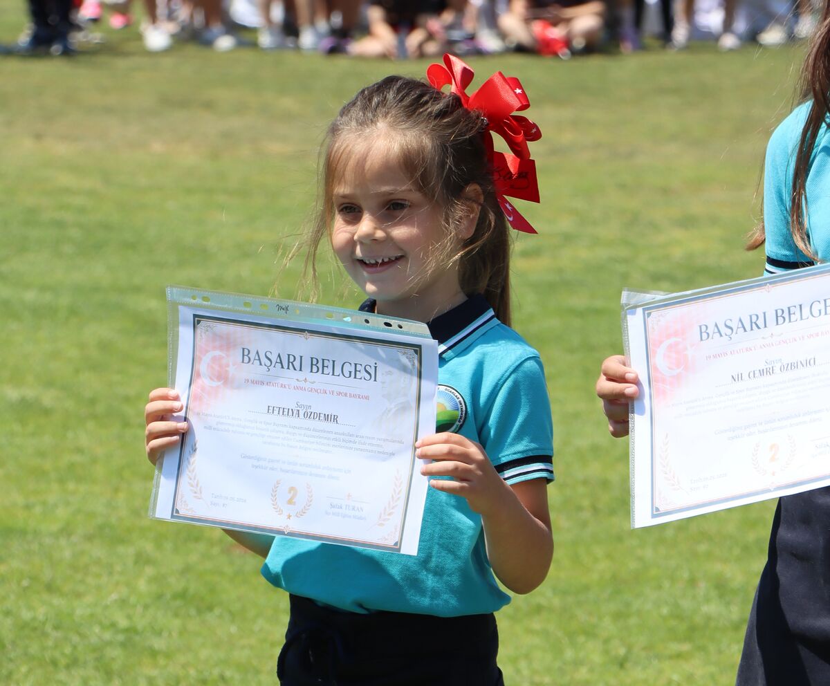 Erdek’te 19 Mayıs Atatürk’ü Anma, Gençlik ve Spor Bayramı kapsamında