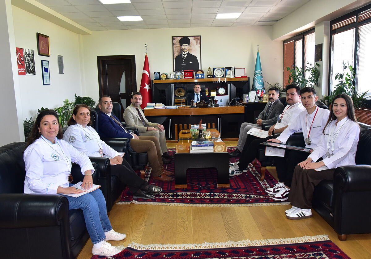 BAÜN Gastronomi Öğrencileri Uluslararası Arenada Zirveye Çıktı 682548422 1410094467814407 7503730461026898517 n - Marmara Bölge Gazetesi