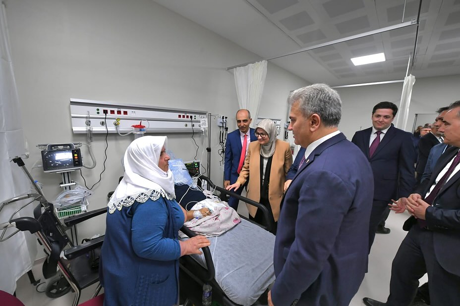 Edremit’te Yeni Acil Servis Hizmete Açıldı 685658920 18589936132049268 2672404797299969127 n - Marmara Bölge Gazetesi