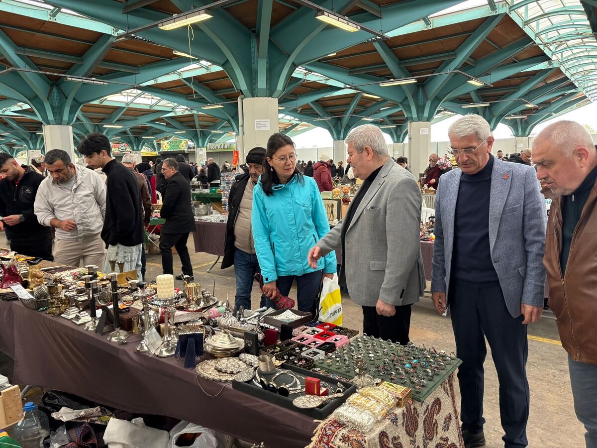 Kapalı Pazar Yerinde Antika Pazarı Yoğun İlgi Gördü 686187595 18358349995225400 6783055588274684464 n - Marmara Bölge Gazetesi