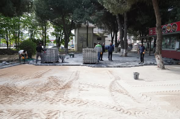Susurluk Belediyesi, ilçe genelinde yürüttüğü çalışmalarla vatandaşlara daha kaliteli hizmet
