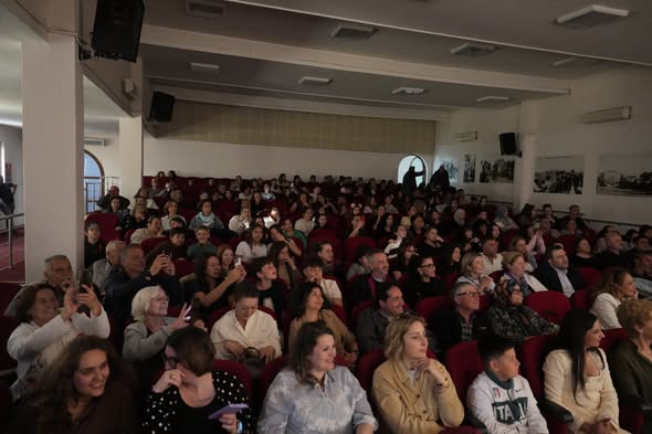 Burhaniye’de Sanat Dolu Gece 689840826 1444718537694510 7749093656135513517 n - Marmara Bölge Gazetesi