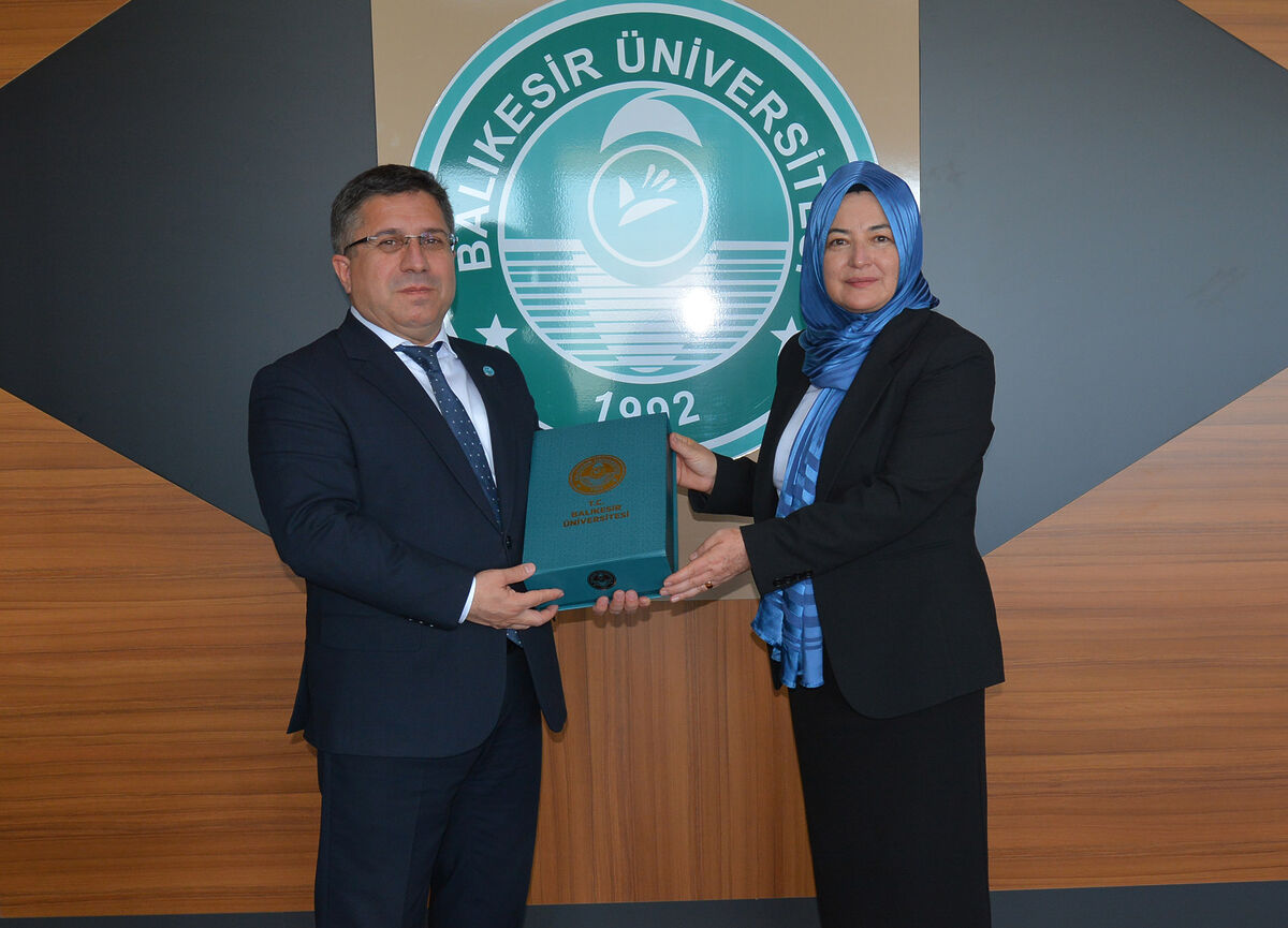 KEVSER BAŞ’TAN BAÜN’E ZİYARET 691478386 1416654297158424 4313549204403717335 n - Marmara Bölge Gazetesi